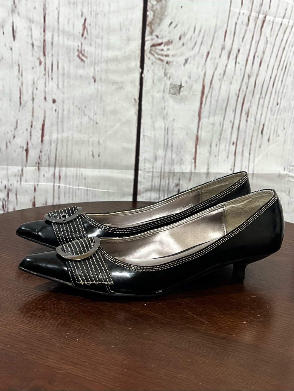 BKE Sole Black Pointed Toe Women's Kitten Heel with Decorative Buckle 6 Y2K - Picture 3 of 12